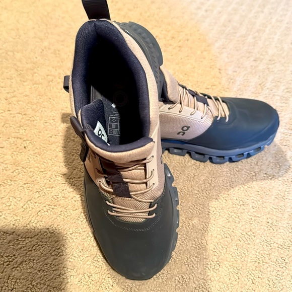 ON CLOUD NWOB Hi Top Waterproof Hiking Boots Sz 8 Sand and Dk Brown NEW - Picture 6 of 10